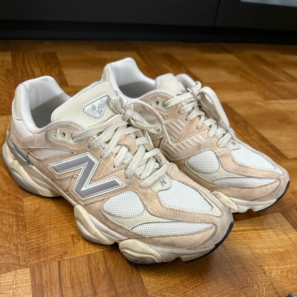 New Balance Women's 9060